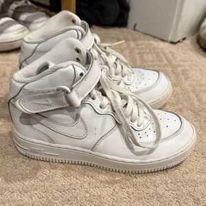 Nike Court Borough Mid 2 Kids White Size 1.5Y Youth High Top Sneakers